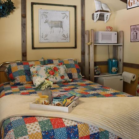 Acorn Hideaways Canton Charming Pioneer Suite 1890'S General Store מראה חיצוני תמונה