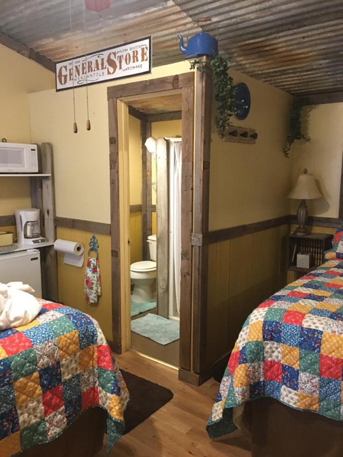 Acorn Hideaways Canton Charming Pioneer Suite 1890'S General Store מראה חיצוני תמונה