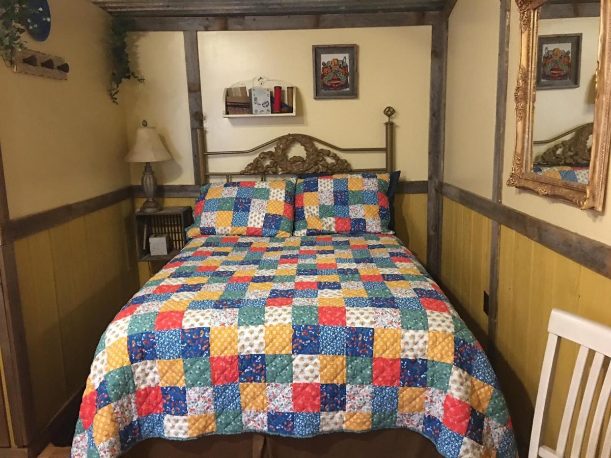 Acorn Hideaways Canton Charming Pioneer Suite 1890'S General Store מראה חיצוני תמונה