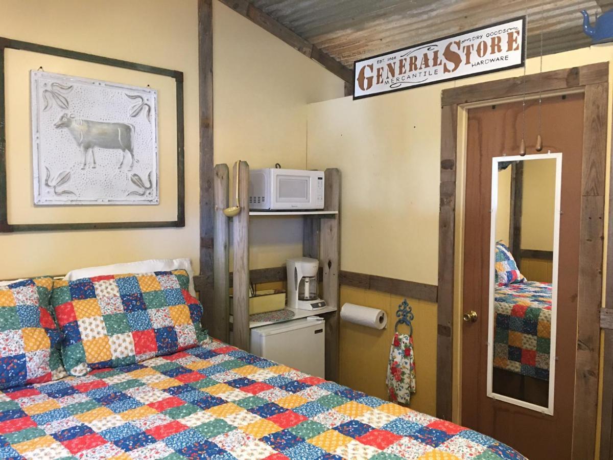 Acorn Hideaways Canton Charming Pioneer Suite 1890'S General Store מראה חיצוני תמונה