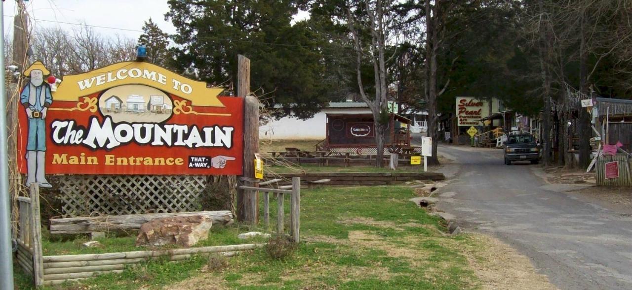 Acorn Hideaways Canton Charming Pioneer Suite 1890'S General Store מראה חיצוני תמונה