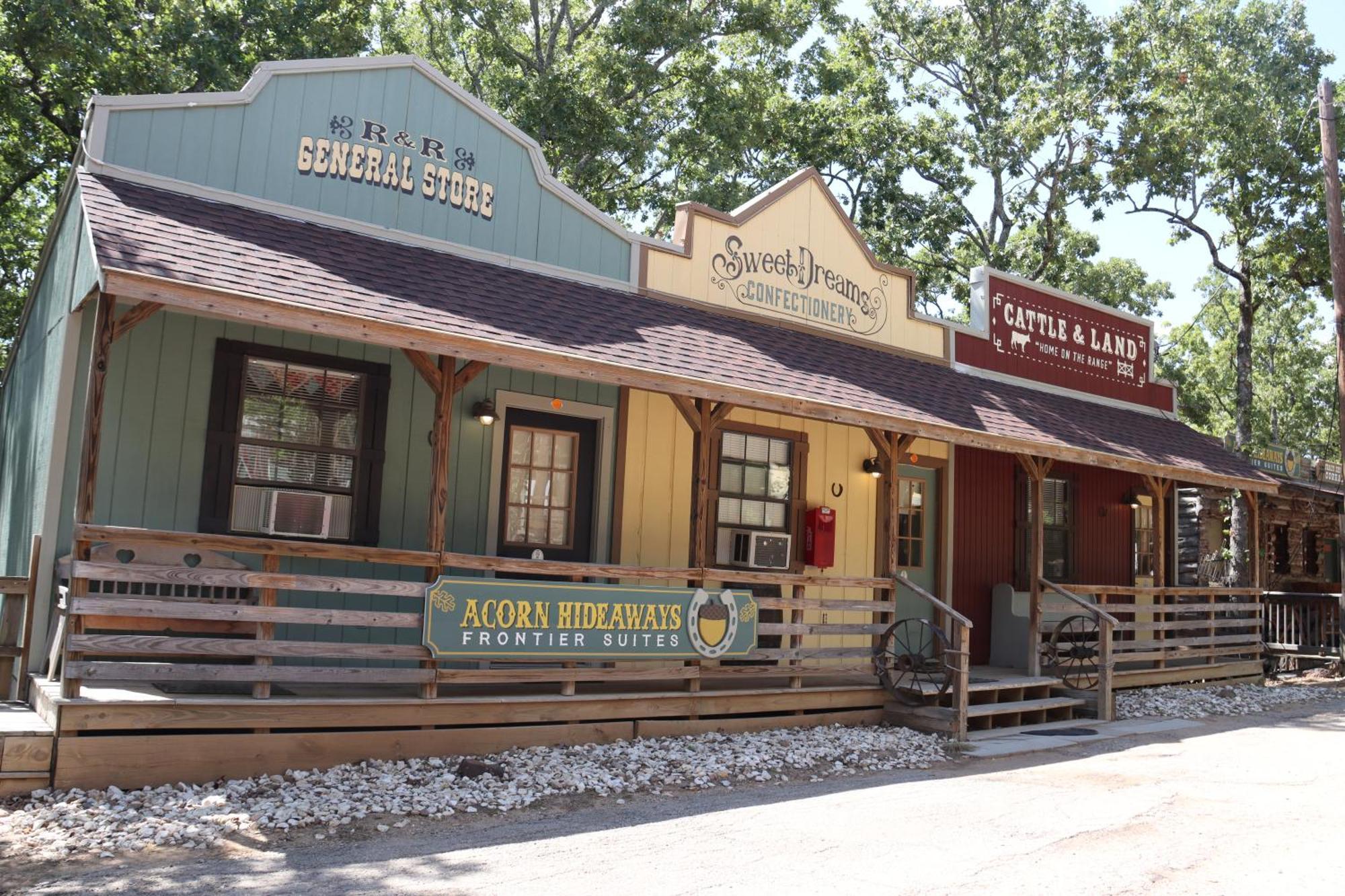 Acorn Hideaways Canton Charming Pioneer Suite 1890'S General Store מראה חיצוני תמונה